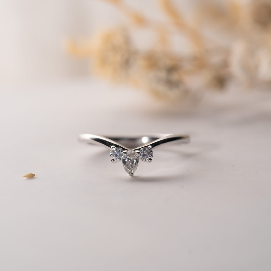 The Dylan Ring | Lab Diamond Tiara Contour Shaped Band