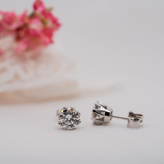 The Diandra Earrings | Round Lab Diamond Six Claw Solitaire Studs