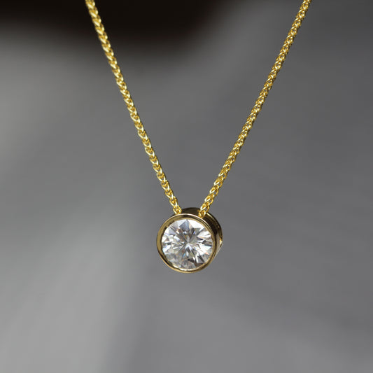 The Delaynie Pendant | Round Lab Diamond Classic Bezel Solitaire