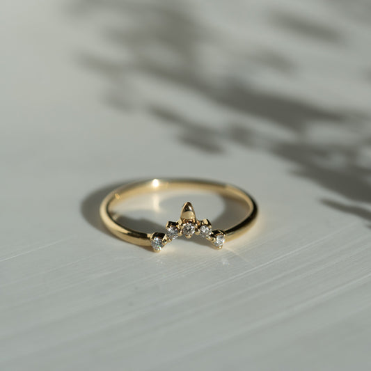 The Merryn Ring | VS1 D-E Lab Diamonds. 100% Recycled 9k Gold Tiara