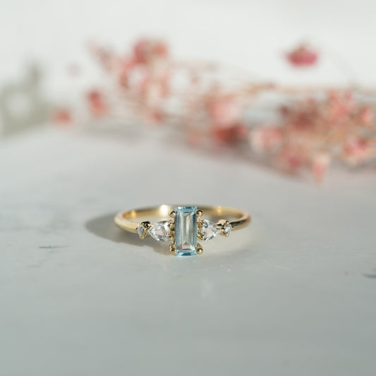 The Morvoren Ring | VS1 D-E Lab Diamonds. Ethical Gemstone. 100% Recycled 9k Gold