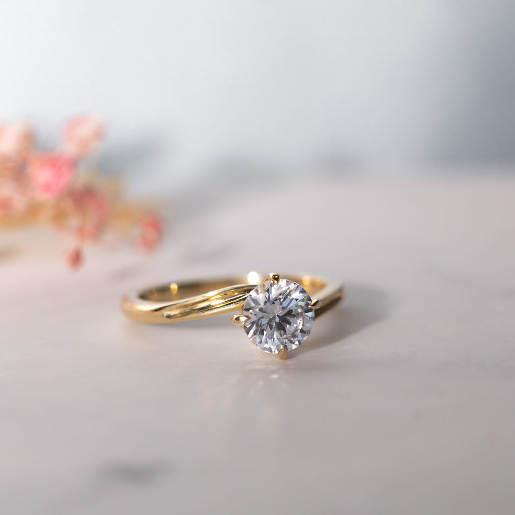 The Quinn Ring | Round Lab Diamond Modern Engagement Solitaire