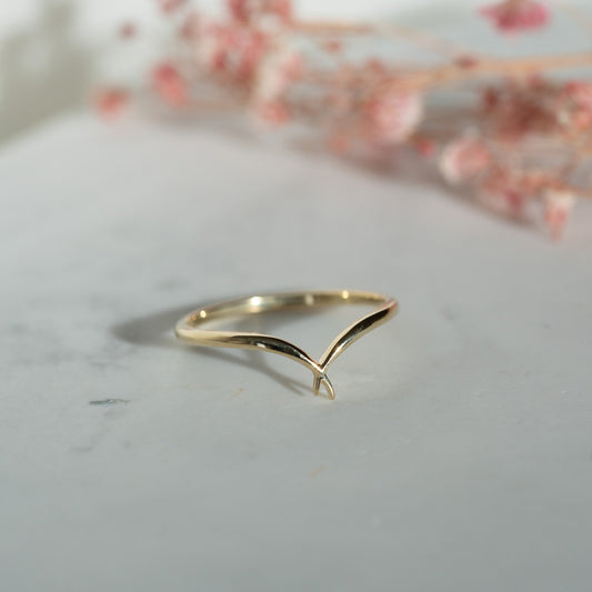 The Ysella Ring | 100% Recycled 9k Gold Wishbone